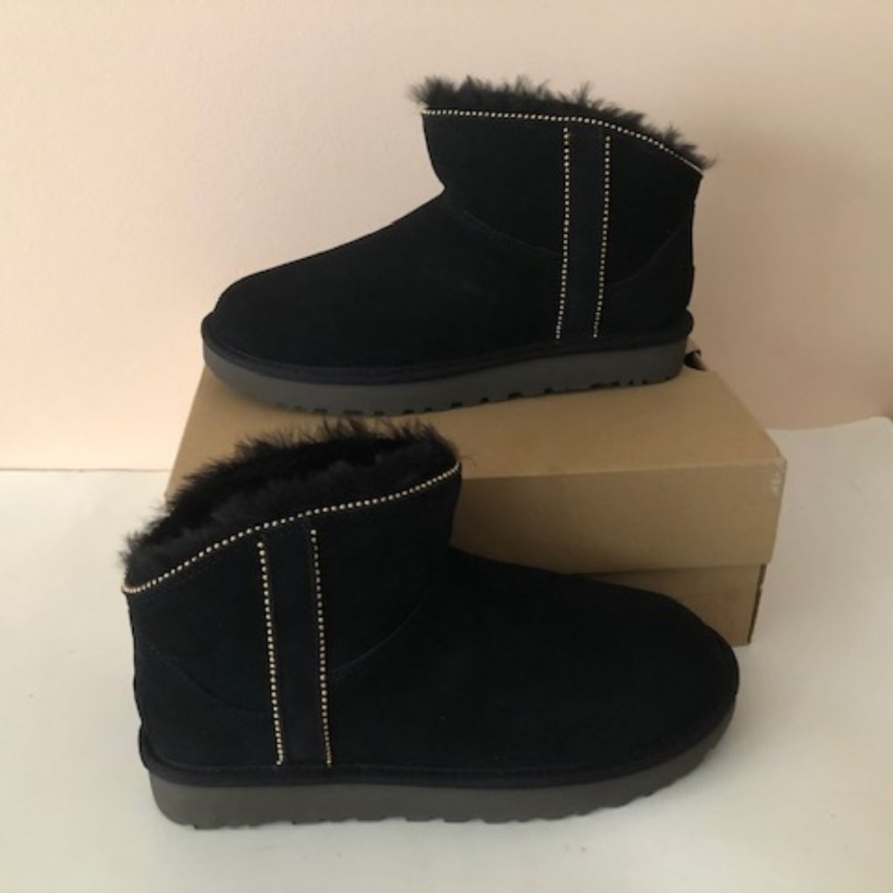 UGG Classic Ultra Mini Stud Genuine Shearling Lined Black Boot. NWT. Size: 8